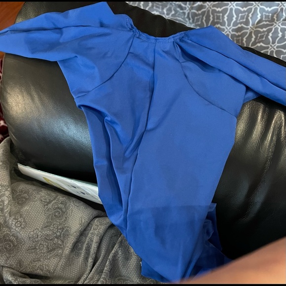 Dog Shed Defender Onesie Outfit in XXS. Fit Dogs 8-11 pounds. SALE - Picture 6 of 14